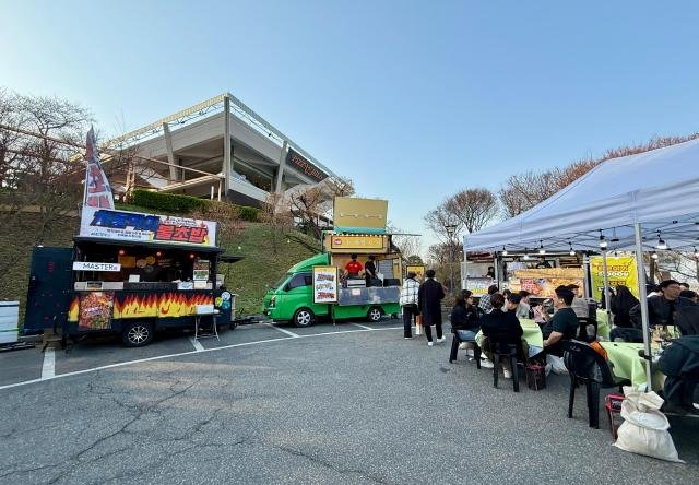 와인페어에 마련된 각종 푸드트럭
