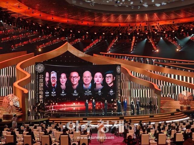 15회 베이징영화제가 18일 베이징 화이러우구 옌치후 국제컨벤션센터에서 열렸다 사진배인선 기자