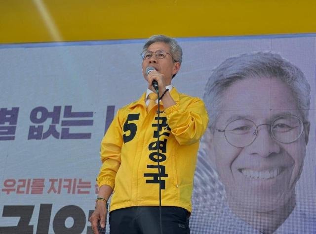 ǿ ֳ뵿   ĺ  21ϰ 뼱    Ͼֽ ùε ǥ  󸶴ٸ   ĺ ǿ ǥ ޶ 2  ֳ뵿 