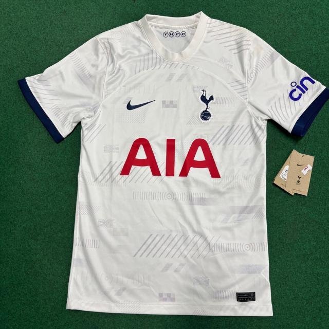 ±¹³» Ã౸ ¼±¼ö°¡ ¼Ò¼ÓµÈ À×±Û·£µå ÇÁ¸®¹Ì¾î¸®±×EPL Ã౸ÆÀÀÇ À¯´ÏÆû »çÁø°ü¼¼Ã»
