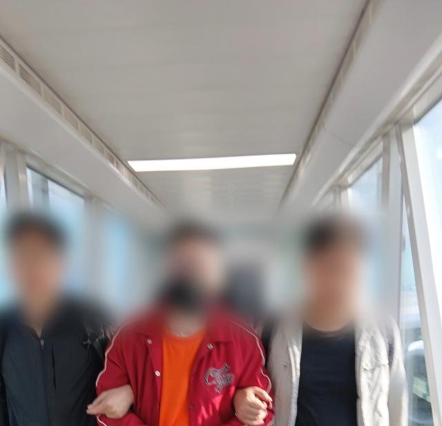 ¹ý¹«ºÎ°¡ À½¶õ»çÀÌÆ®¸¦ ¿î¿µÇÏ¸ç ¾Æµ¿¡¤Ã»¼Ò³â ¼ºÂøÃë¹°À» ¹èÆ÷ÇÑ ¹üÁËÀÎÀ» ¿¡Äâµµ¸£·ÎºÎÅÍ ¼ÛȯÇß´Ù°í ¹àÇû´Ù»çÁø¹ý¹«ºÎ