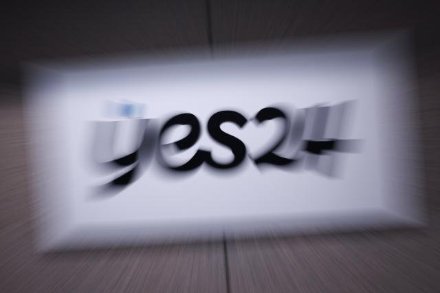 ±¹³» ÃÖ´ë ±Ô¸ðÀÇ ÀÎÅͳݼÁ¡ ¿¹½º24¿¡ ´ëÇÑ ÇØÅ· »çŰ¡ ³ªÈê° À̾îÁø 12ÀÏ ¼¿ï ¿µµîÆ÷±¸ ¿¹½º24 º»»çÀÇ ¸ð½À ¿¹½º24´Â Áö³ 9ÀÏ ÄÄÇ»ÅÍ ½Ã½ºÅÛÀ̳ª µ¥ÀÌÅ͸¦ ¾ÏÈ£ÈÇÑ µÚ µ·À» ¿ä±¸ÇÏ´Â ·£¼¶¿þ¾î ÇØÅ·À» ´çÇØ ¾Û°ú ȨÆäÀÌÁö°¡ ¸ÔÅëÀÌ µÆ´Ù ¿¹½º24´Â º¸¾È Àη 10¿©¸íÀ» Àü¿ø ÅõÀÔÇØ ¹ã³·À¸·Î º¹±¸ ÀÛ¾÷¿¡ ¸ÅÁøÇϰí ÀÖ´Ù°í ¹àÇû´Ù »çÁø¿¬ÇÕ´º½º