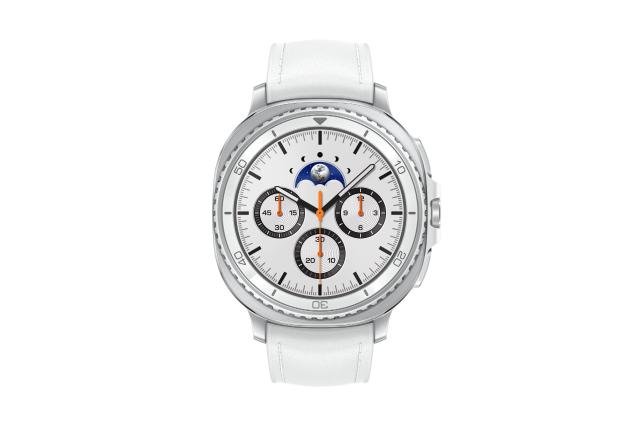 °¶·°½Ã ¿öÄ¡8Ŭ·¡½Ä 46mm ÈÀÌÆ® »çÁø»ï¼ºÀüÀÚ
