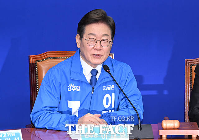  Ҿִ 뼱 ĺ 1 ٷ  ¾    ûϴ 뵿å  ǥߴ. / 