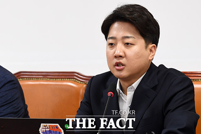 ؼ Ŵ 뼱 ĺ  ڳ ̻  ڳ   'ũ ȣ' ϴ  ǥߴ. /ȸ= 