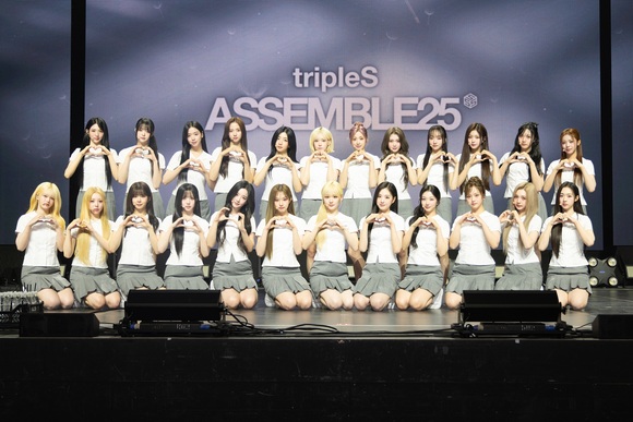 ׷ Ʈÿ 12  4 50  걸 罺 SOLƮȦ  °  ٹ 'ASSEMBLE25(25)' ǥ ̽   ϰ ִ. /Ͽ콺