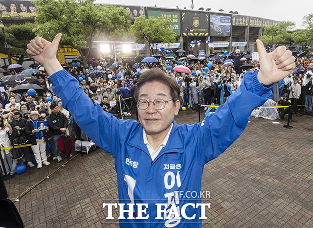 '쿡 ġ ô!' /=ý