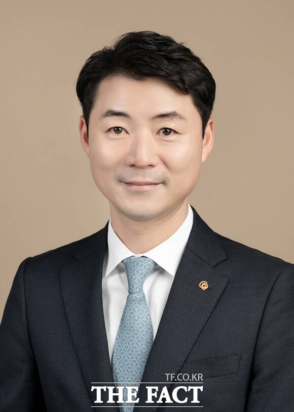 ̱ ְſ ¾籤   ɼ 鼭 ȭַ ݻ    ִٴ 밨 Ŀ ִ. ڽ´ ȭť  ǥ̻. /ȭť