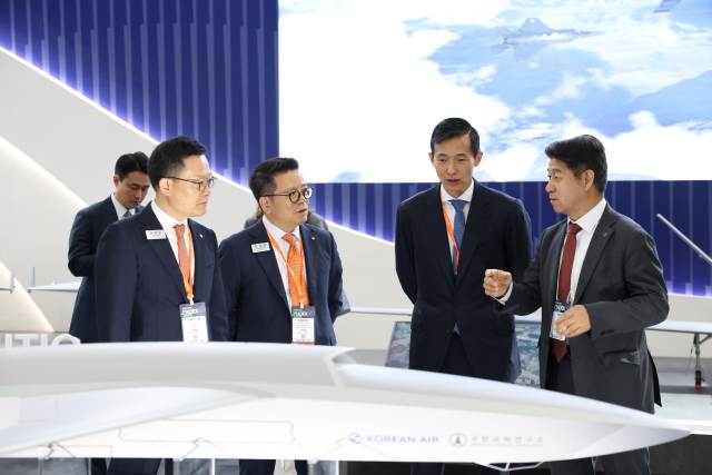 赿 ȭ׷ ȸ 2025 ؾ(MADEX) ù ̾ Ʊ 27  3(ȭǡȭν̽ȭý)  ν 湮ߴ. /ȭ׷