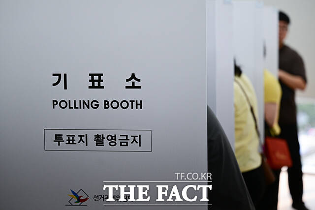 21 뼱 ǥ  34.74%  2°  ġ ߴ.