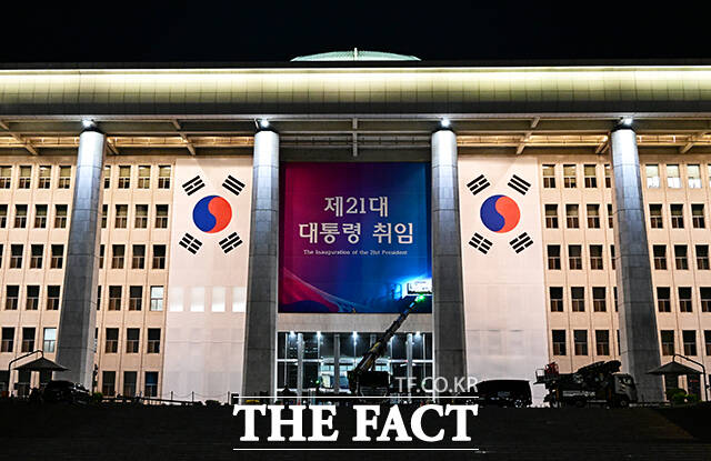  Ҿִ 뼱 ĺ 21  缱 4   ǵ ȸ ܺ ±ر    ġǰ ִ./ȸ= 