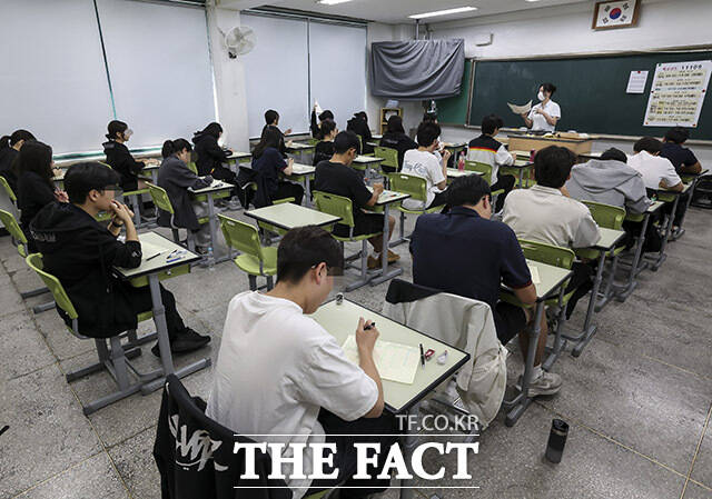 'û 50 ' 뼱 Ϸ ̷ 2026г⵵ мдɷ½ 6 . /