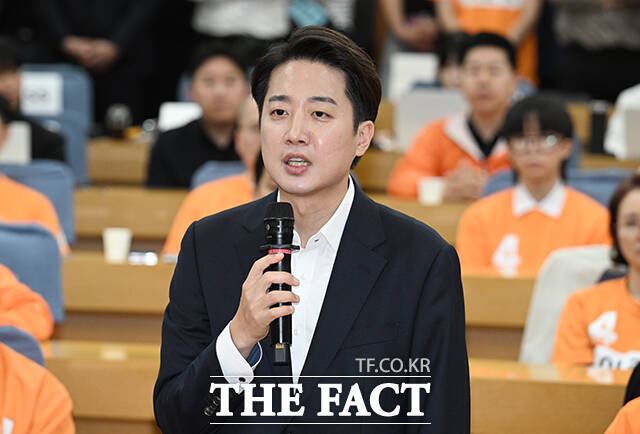 ؼ Ŵ 뼱 ĺ 8.34% ǥ ϸ 22ϰ   ̽ ߴ. /ȸ= 