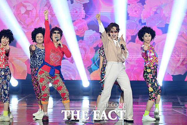  ̸ȭ 簡 9    SBSŸ  SBS Life 'ƮԼ'  '¥' 븦 ġ ִ. / 