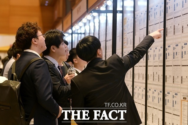 9 뵿ΰ ǥ '  뵿 '  5   뺸 ðڴ 1558̴.   ޺ 187000(1.2%) þ./Ʈ DB