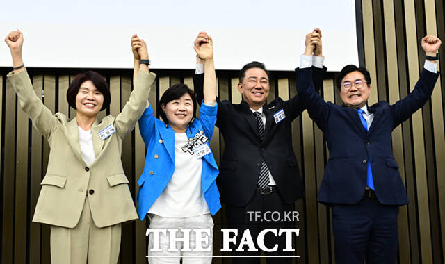 Ҿִ ǥ   ǿȸ 13   ǵ ȸ  , (  °), 躴 ĺ  ǥ()   Բ Կϰ ִ. /ȸ=̻ 