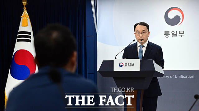  Ϻ 뺯 16   α μû翡 ʺ긮 ϰ ִ. /ӿ 