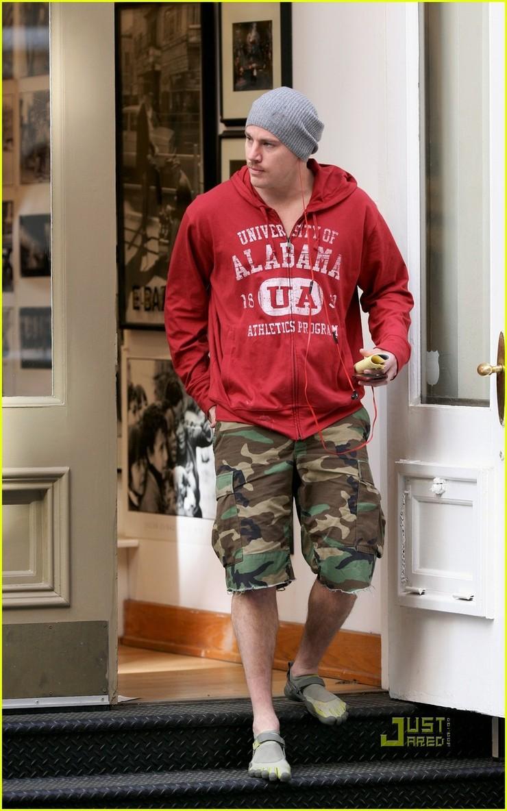 1301384909_channing_tatum_toe_sneakers_09_zaizaivic.jpg