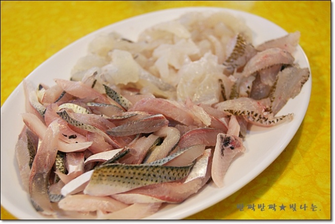 군자식신의 내일로 여행기 -충무김밥, 자갈치시장 합천상회 편- - 뽐뿌:자유갤러리 군자식신의 내일로 여행기 -충무김밥, 자갈치시장 합천상회 편-