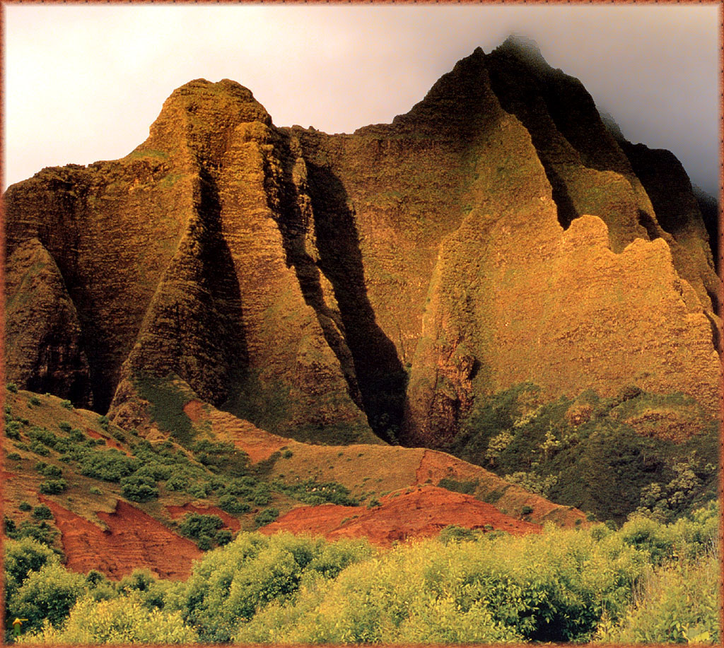 1334048896_dk_NG1_Kalalau_Valley_Kauai_Hi.jpg