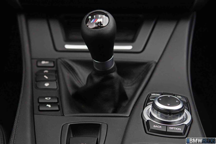 1419299890_1419298576_bmw_manual_transmission.jpg