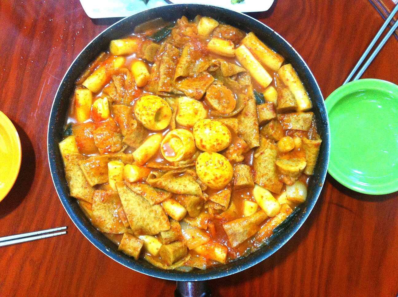 비오는 수요일에 막걸리와 빨간 떡볶이~ - 뽐뿌:자유갤러리 비오는 수요일에 막걸리와 빨간 떡볶이~