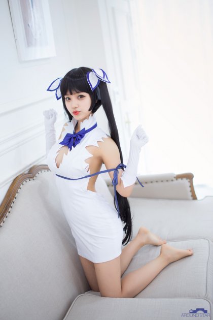 던만추를 아시려나용? 한유나 헤스티아 코스프레