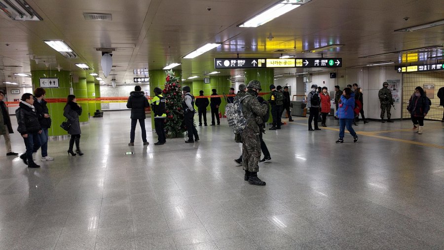 합정역 뭔일 났나보네요; - 뽐뿌:자유게시판 합정역 뭔일 났나보네요;