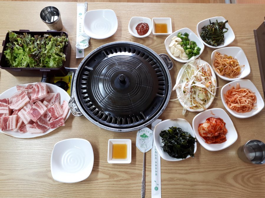 200g 칠천원 냉동삼겹살...(가양동 제일식당 냉삼이 드디어... 200g 칠천원 냉동삼겹살...(가양동 제일식당 냉삼이 드디어 먹어봤습니다...)