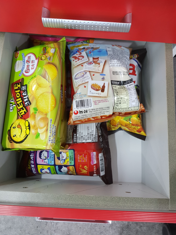 저만 간식서랍있나요ㅋㅋ - 뽐뿌:직장인포럼 저만 간식서랍있나요ㅋㅋ
