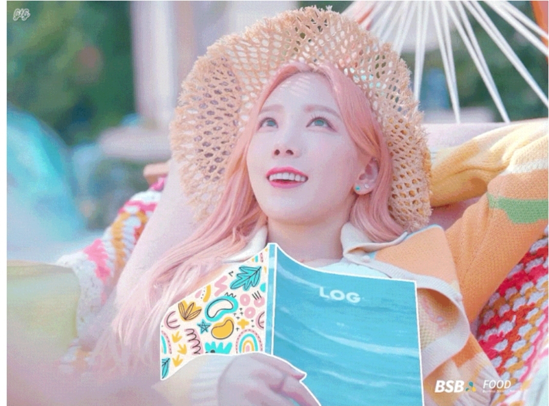 뭔가 이상한 태연 청년피자 광고...gif - 뽐뿌:자유게시판 뭔가 이상한 태연 청년피자 광고...gif