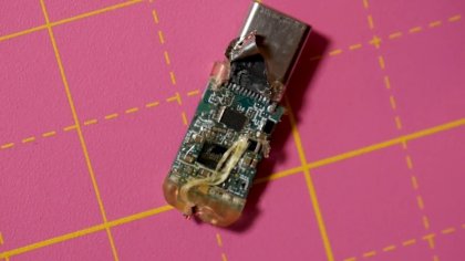 What's Inside a USB-C to 3.5mm Audio Adapter_ - YouTube 1631837845902.jpg