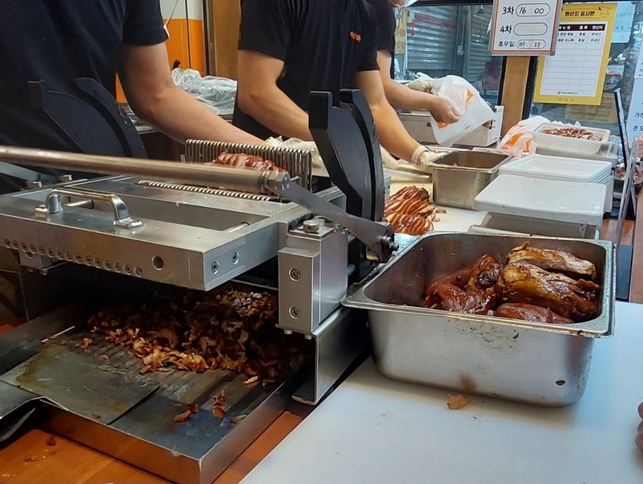 난리는 안나고 요즘 핫한 시장 족발.POJANG - 뽐뿌:자유게시판 난리는 안나고  요즘 핫한 시장 족발.POJANG