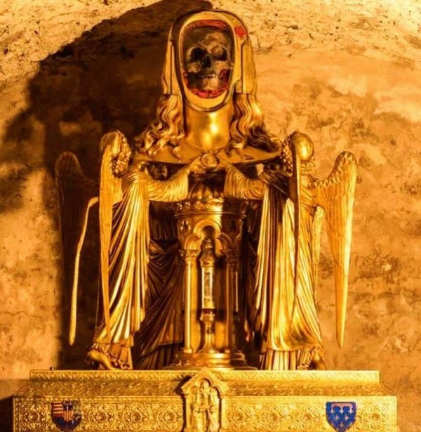 The purported skull of Mary Magdalene displayed in a golden reliquary at the basilica of Saint-Maximin-la-Sainte-Baume, in Southern France   The skull was analyzed in 1974 and has remained sealed inside (3).jpg