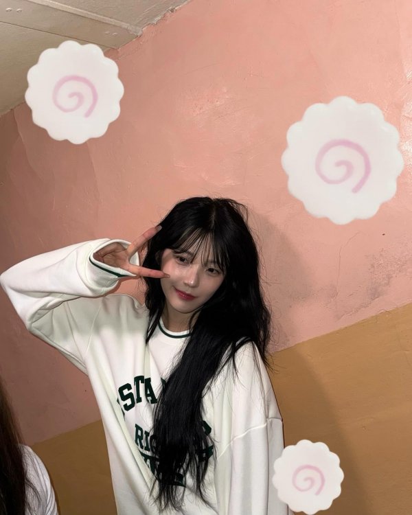 jiheonnibaek_465883087_2506730643003984_8620337966942064407_n.jpg