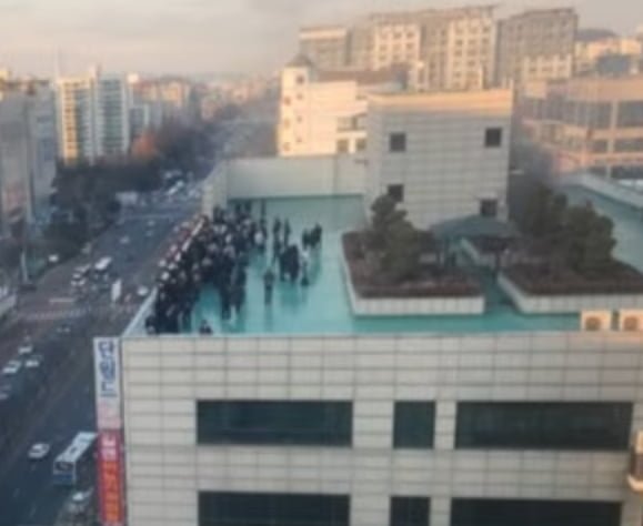 분당 야탑역 BYC 건물 화제 - 뽐뿌:자유게시판 분당 야탑역 BYC 건물 화제