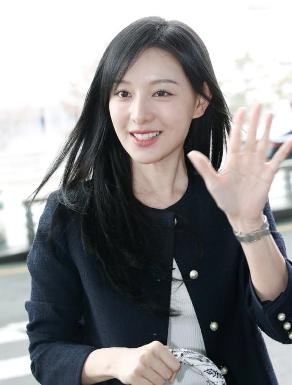 김지원 - 뽐뿌:연예인포럼 김지원