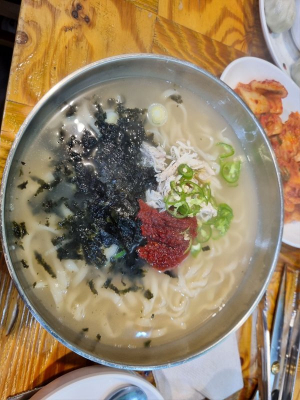 닭칼국수와 감자만두