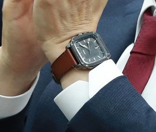 watch3.jpg