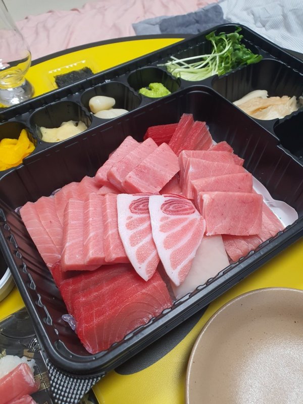 오늘은 참치요~~