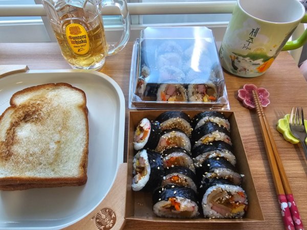 저녁으로 김밥 만들어 먹었네요