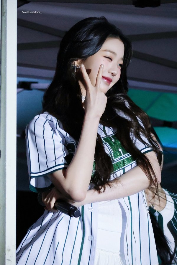 장원영 (1).jpg