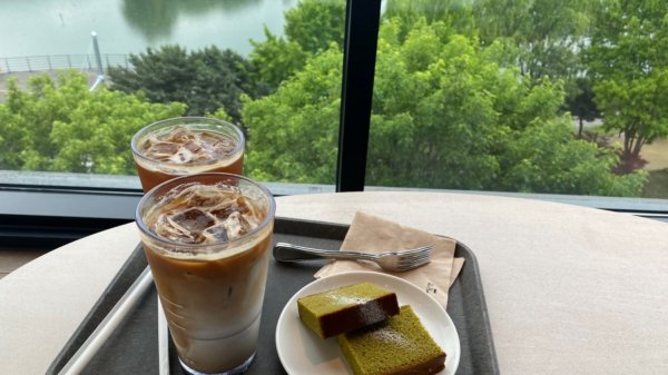 수성못을 바라보며