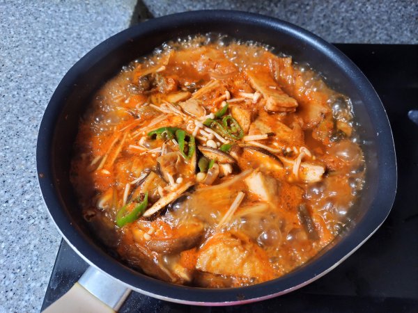 칼칼하니 좋네요