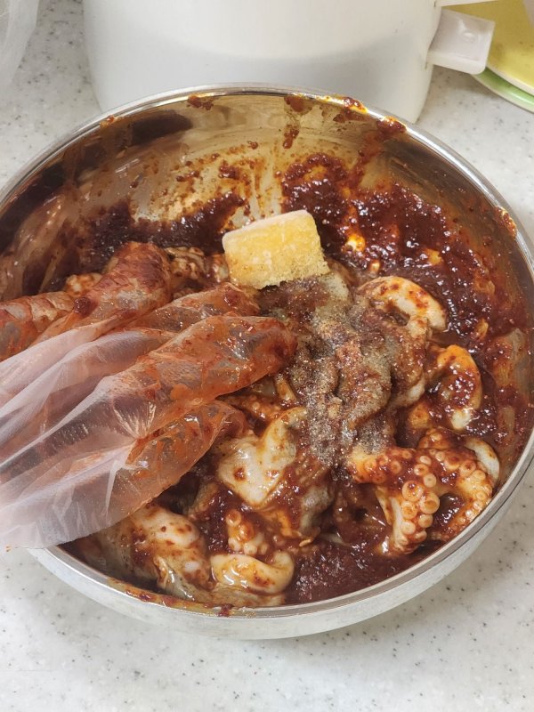 뽐게 주꾸미, 오만둥이, 삼겹살을 다 스까 묵어 보자~
