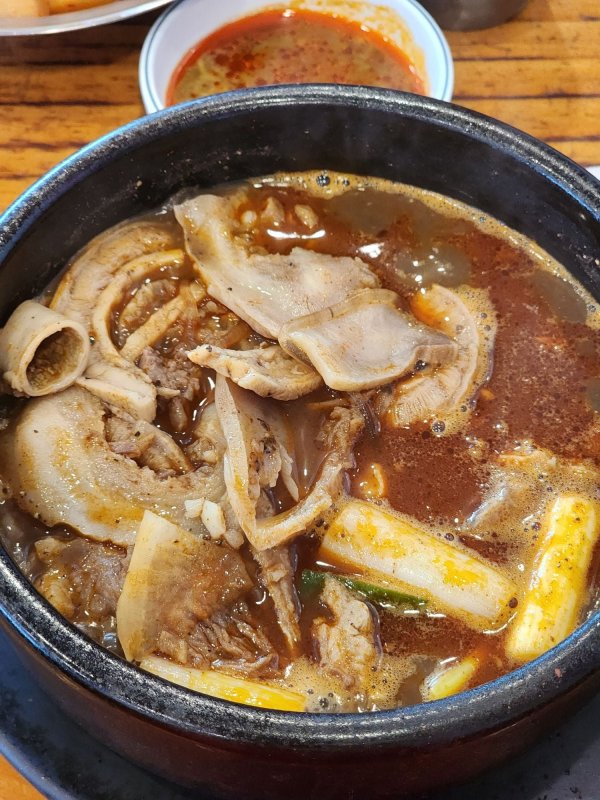 며칠간의 먹부림 흔적들과 투표