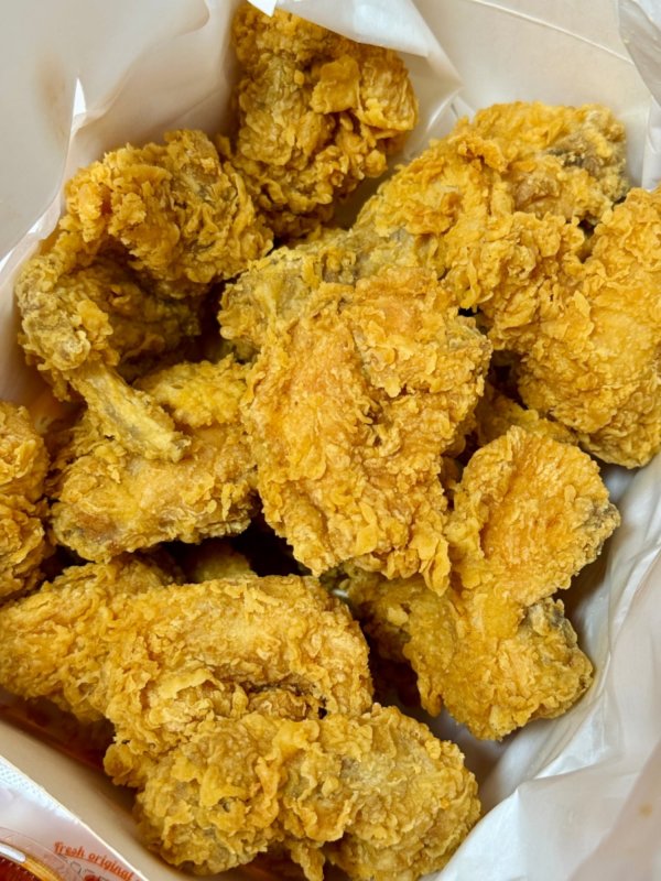 치킨과 함께 8시 기다립니다