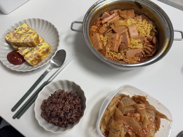 부대찌개 계란말이