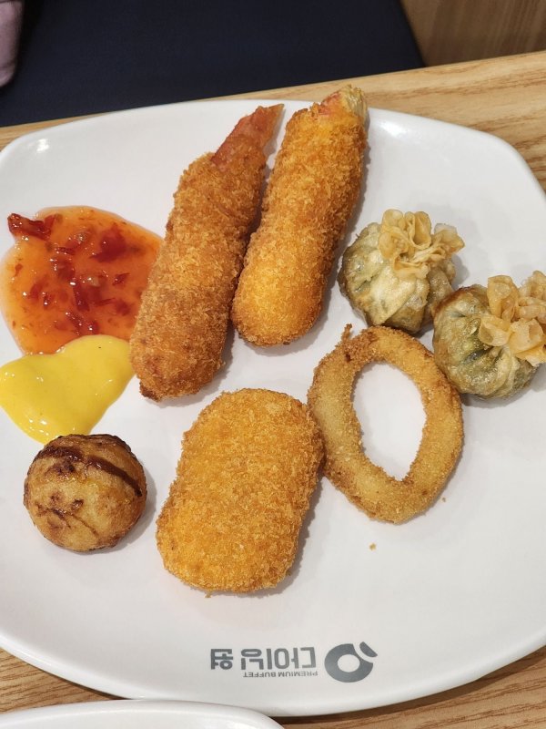 촌시런 놈이 동네 뷔페 허멍 와신게 맛난 거 천지~