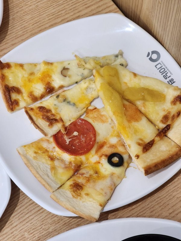 촌시런 놈이 동네 뷔페 허멍 와신게 맛난 거 천지~